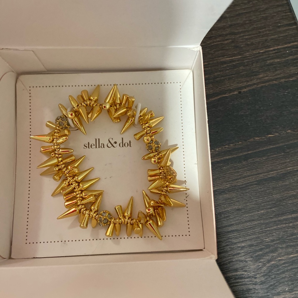 Stella & Dot gold spikey bracelet